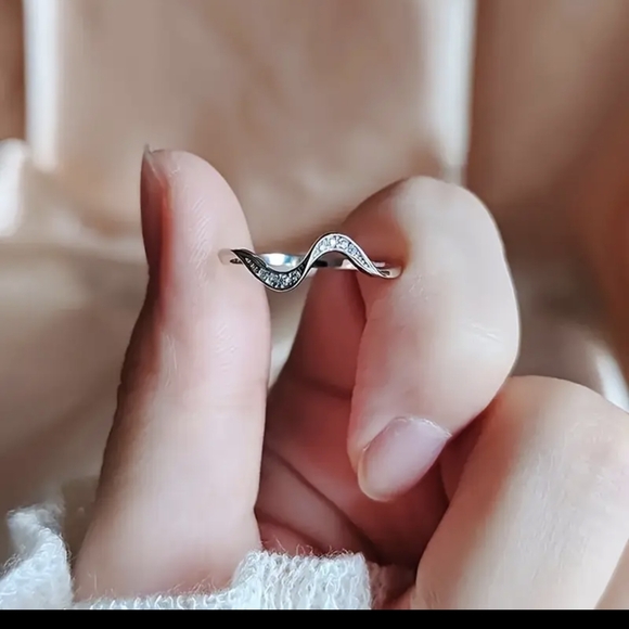 Silver Curved Band Ring with Sparkling Stones - Picture 3 of 4